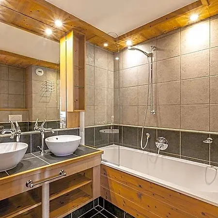 Le Lys Martagon Aparthotel